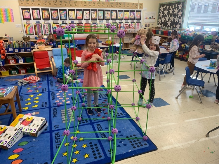 children building